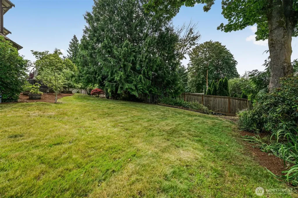 19810 11th Street E Lake Tapps WA 98391