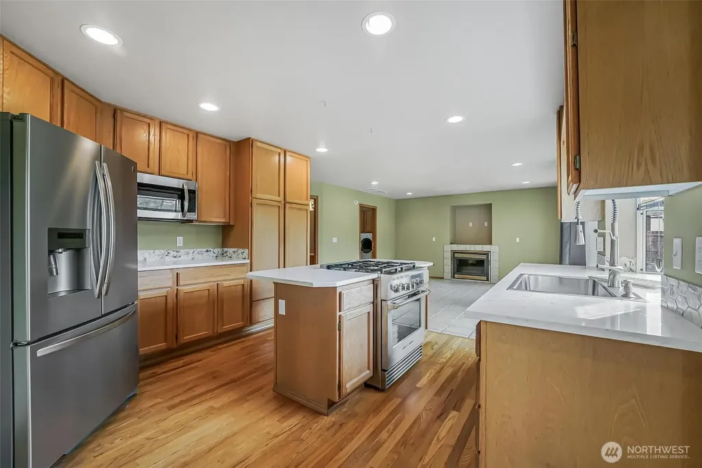 19810 11th Street E Lake Tapps WA 98391