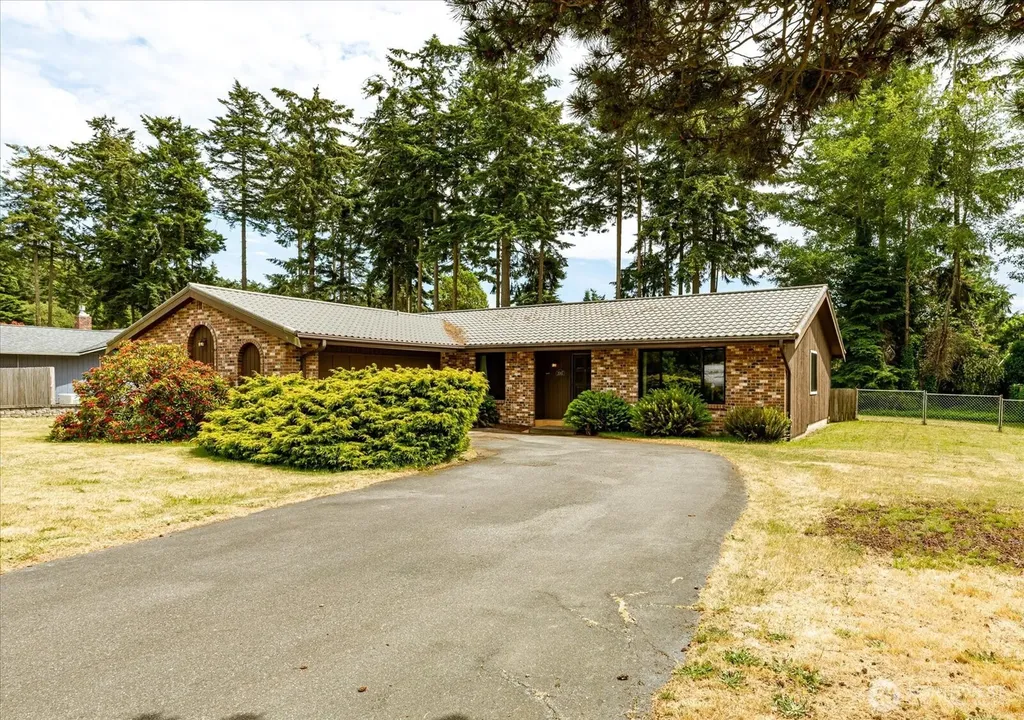 2047 Pine Wood Way Oak Harbor WA 98277