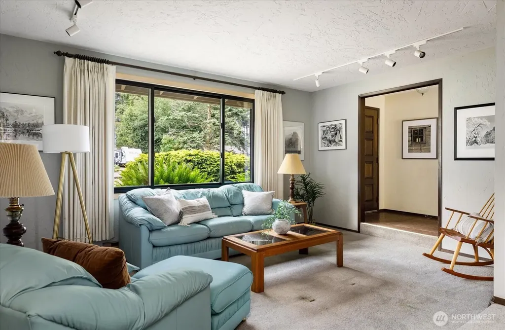2047 Pine Wood Way Oak Harbor WA 98277
