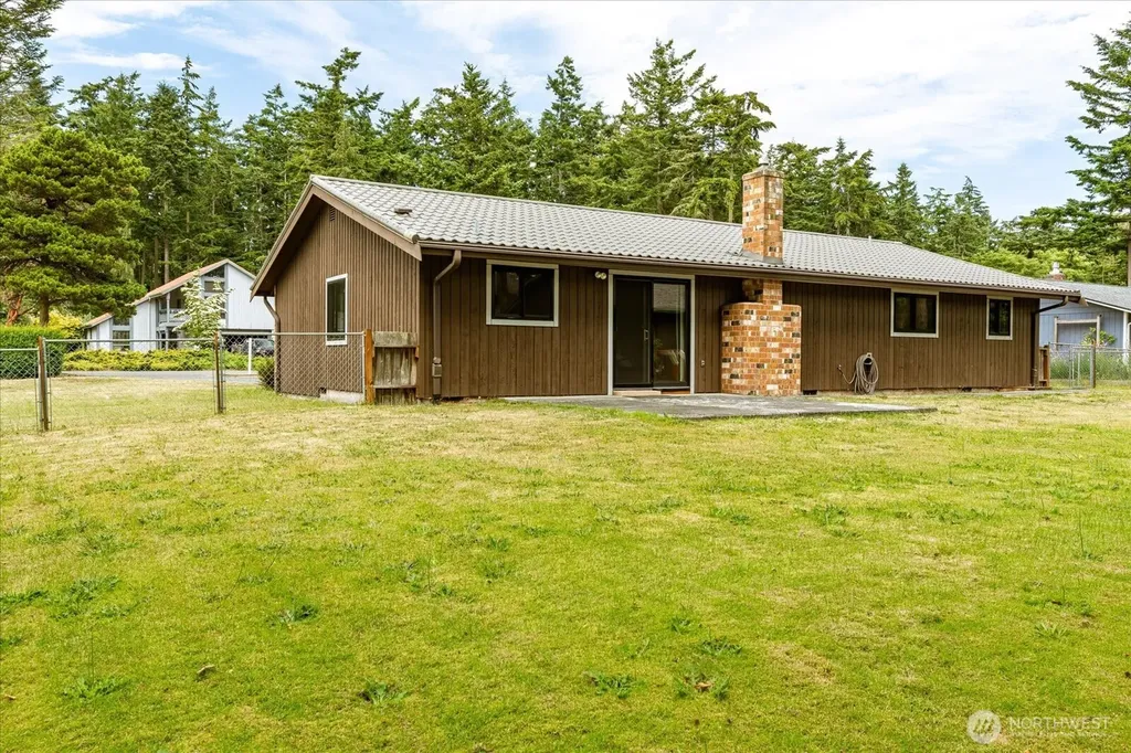 2047 Pine Wood Way Oak Harbor WA 98277