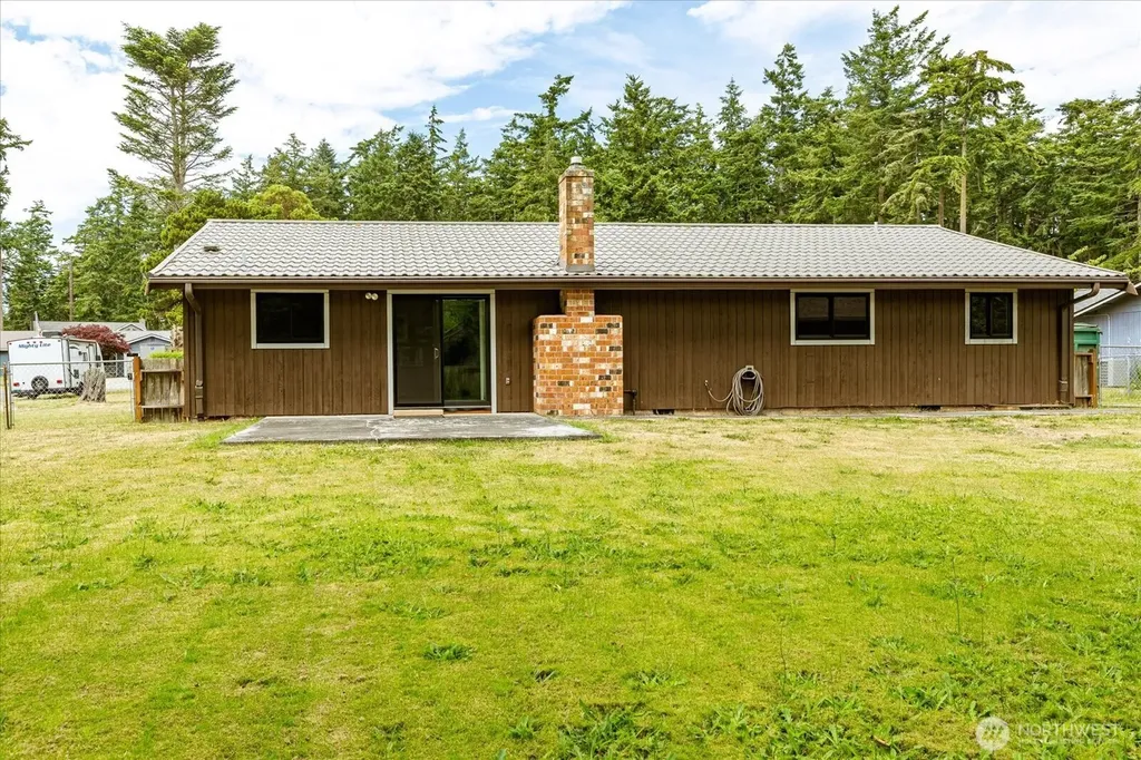 2047 Pine Wood Way Oak Harbor WA 98277