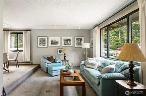 2047 Pine Wood Way Oak Harbor WA 98277