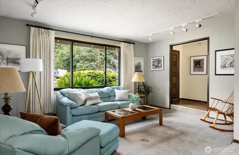 2047 Pine Wood Way Oak Harbor WA 98277