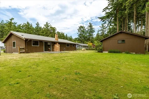 2047 Pine Wood Way Oak Harbor WA 98277