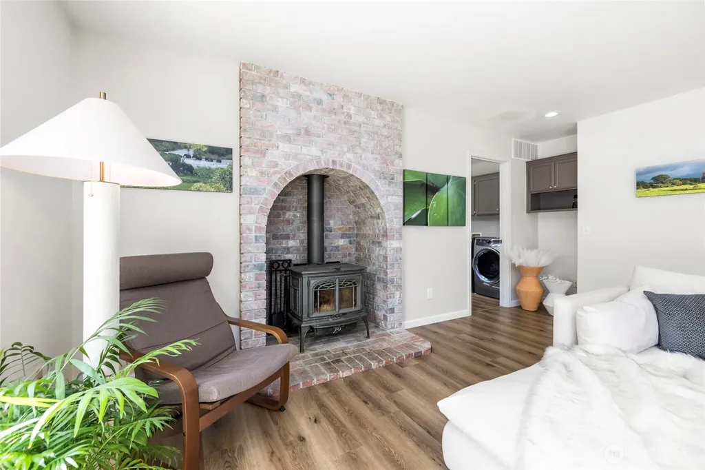 11243 Garland Lane La Conner WA 98257