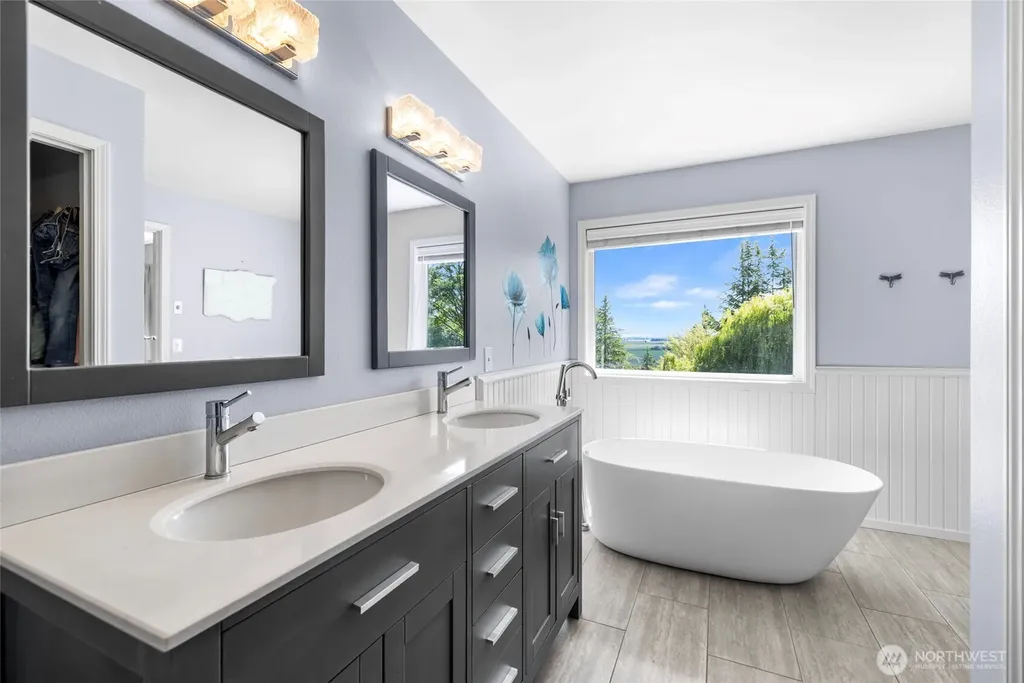 11243 Garland Lane La Conner WA 98257