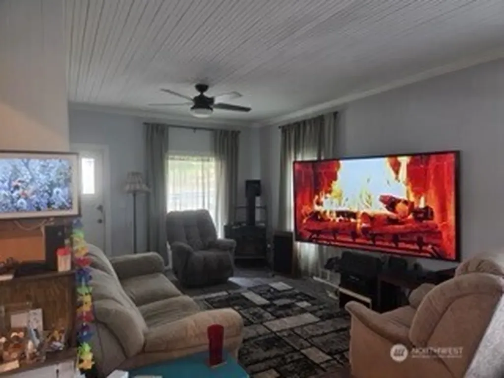 407 S 1st Street Roslyn WA 98941
