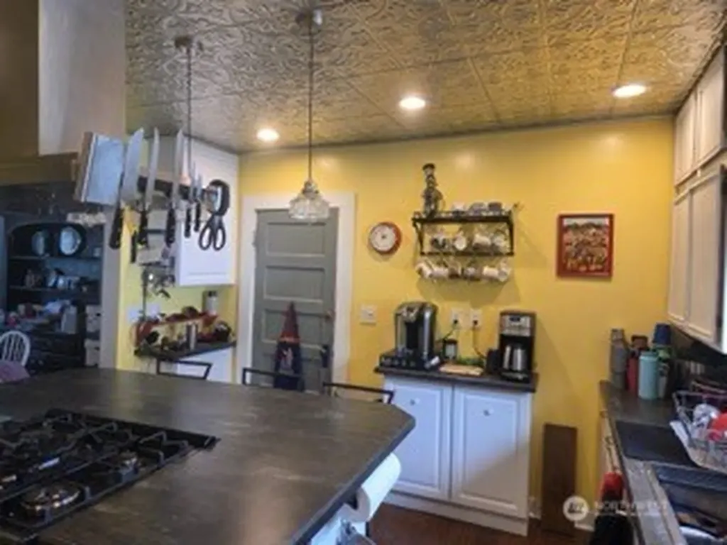 407 S 1st Street Roslyn WA 98941