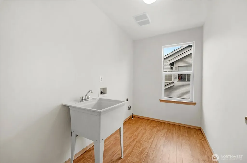 15223 27th Place W Lynnwood WA 98087