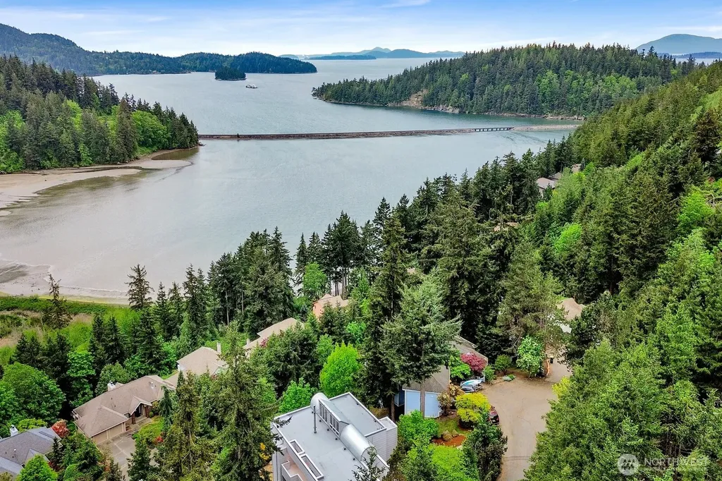 213 Sea Pines Lane Bellingham WA 98229