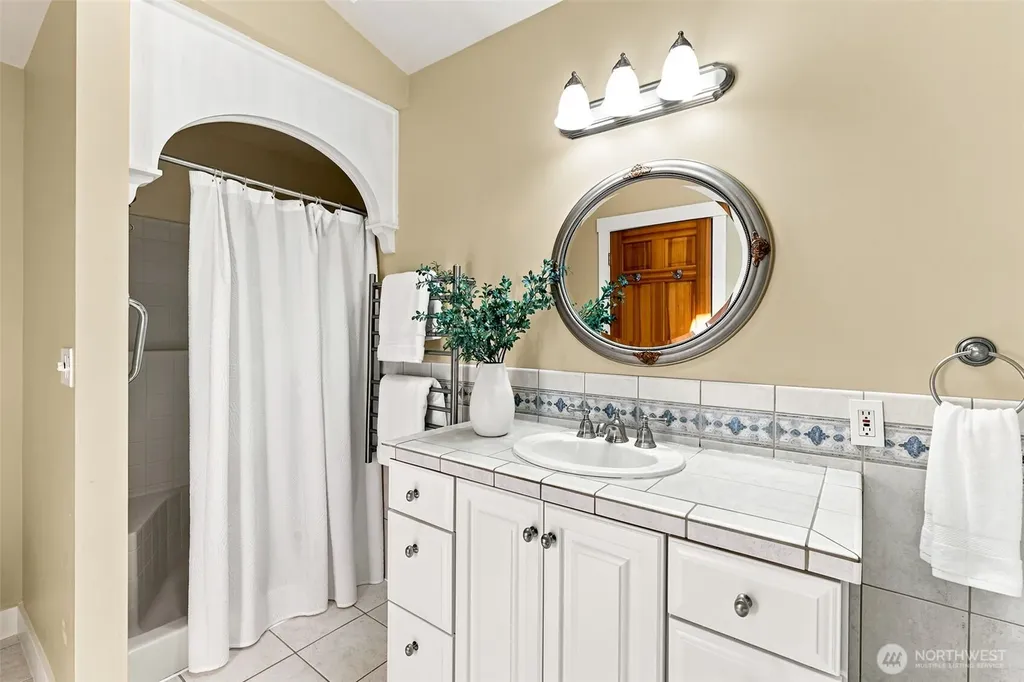 9931 Johnson Point Road NE Olympia WA 98516
