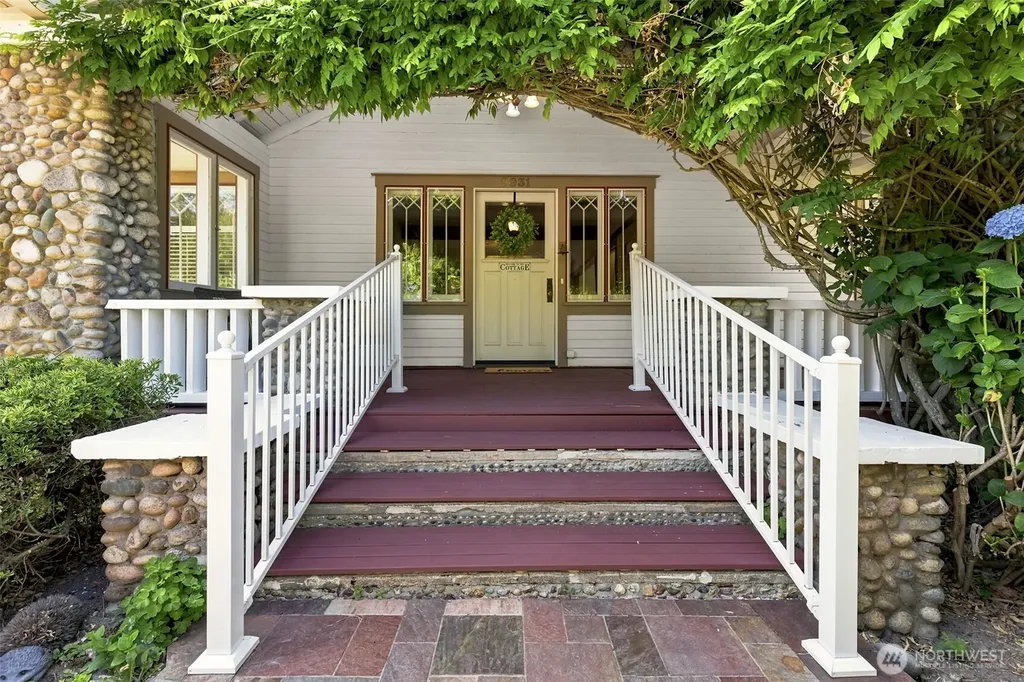 9931 Johnson Point Road NE Olympia WA 98516