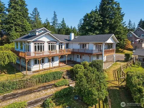 9931 Johnson Point Road NE Olympia WA 98516
