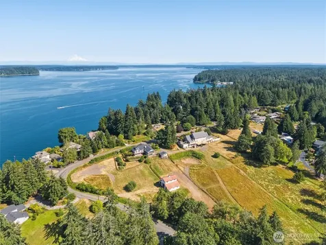 9931 Johnson Point Road NE Olympia WA 98516