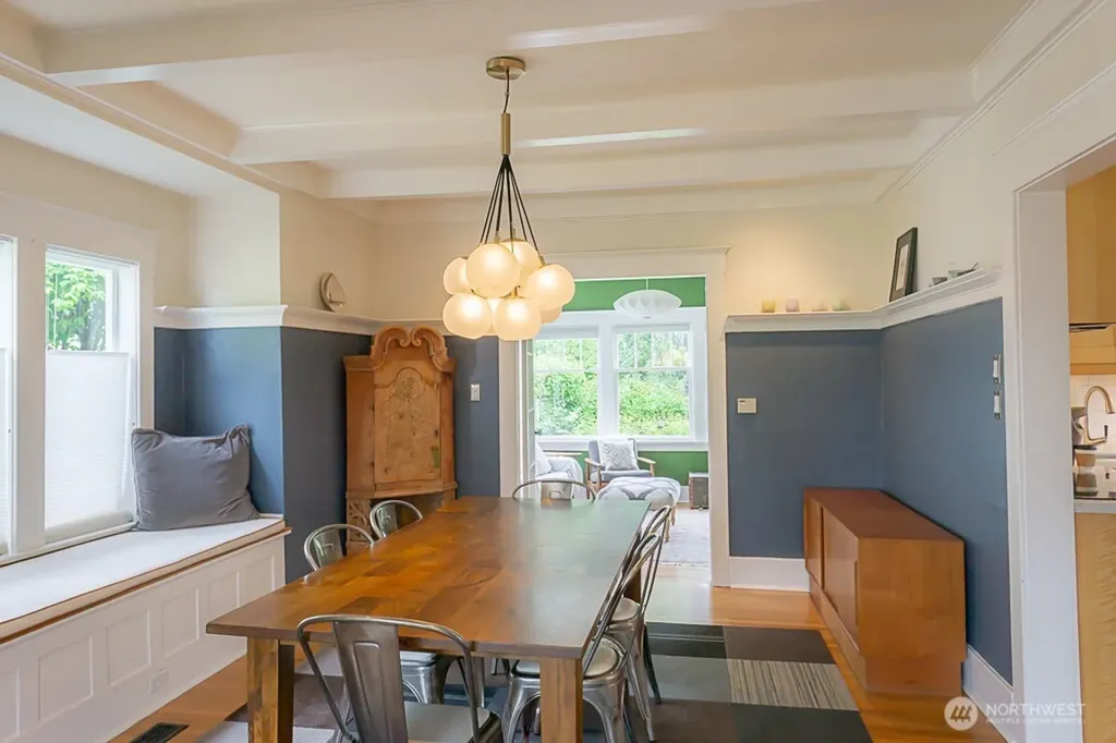 1557 Madrona Drive Seattle WA 98122