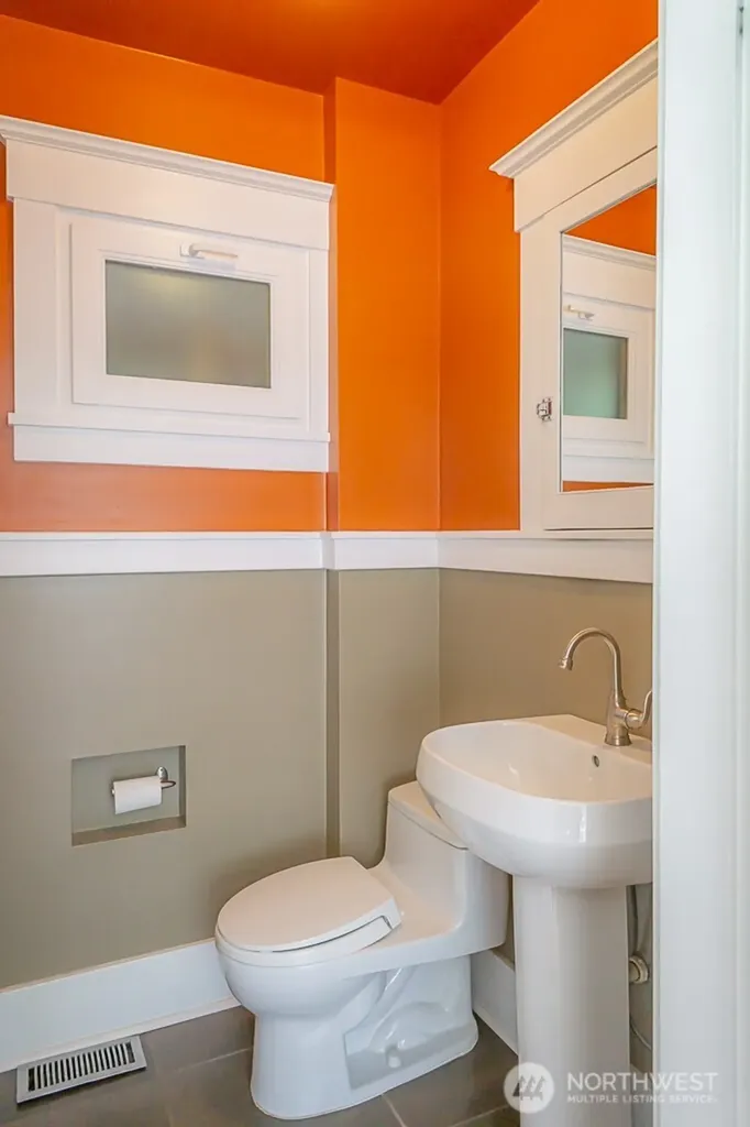1557 Madrona Drive Seattle WA 98122