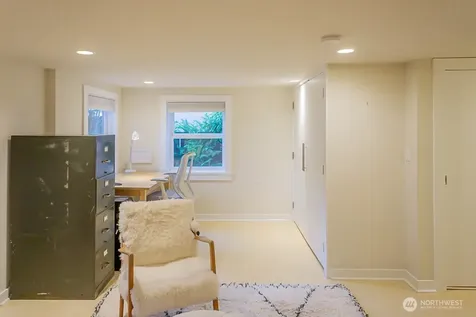 1557 Madrona Drive Seattle WA 98122