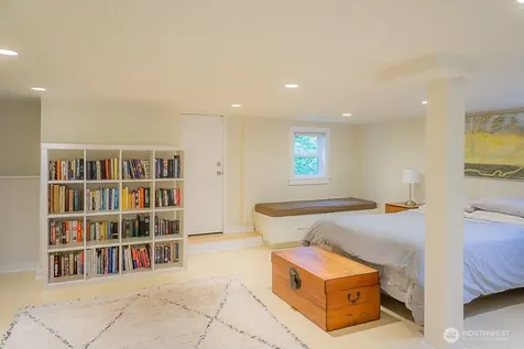 1557 Madrona Drive Seattle WA 98122