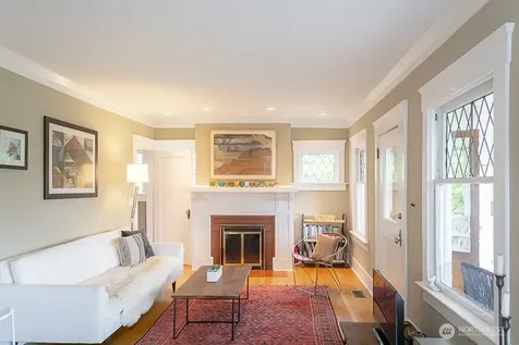 1557 Madrona Drive Seattle WA 98122