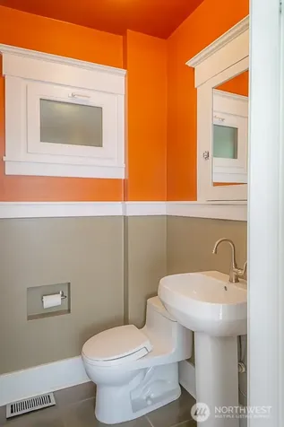 1557 Madrona Drive Seattle WA 98122