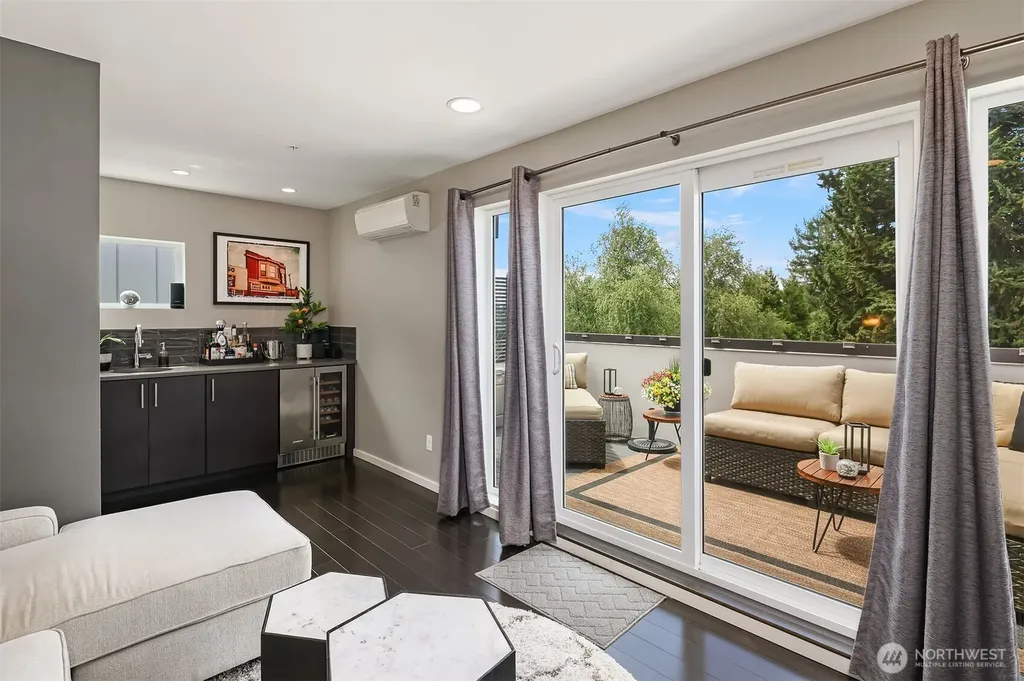 8765 15th Avenue NW Seattle WA 98117