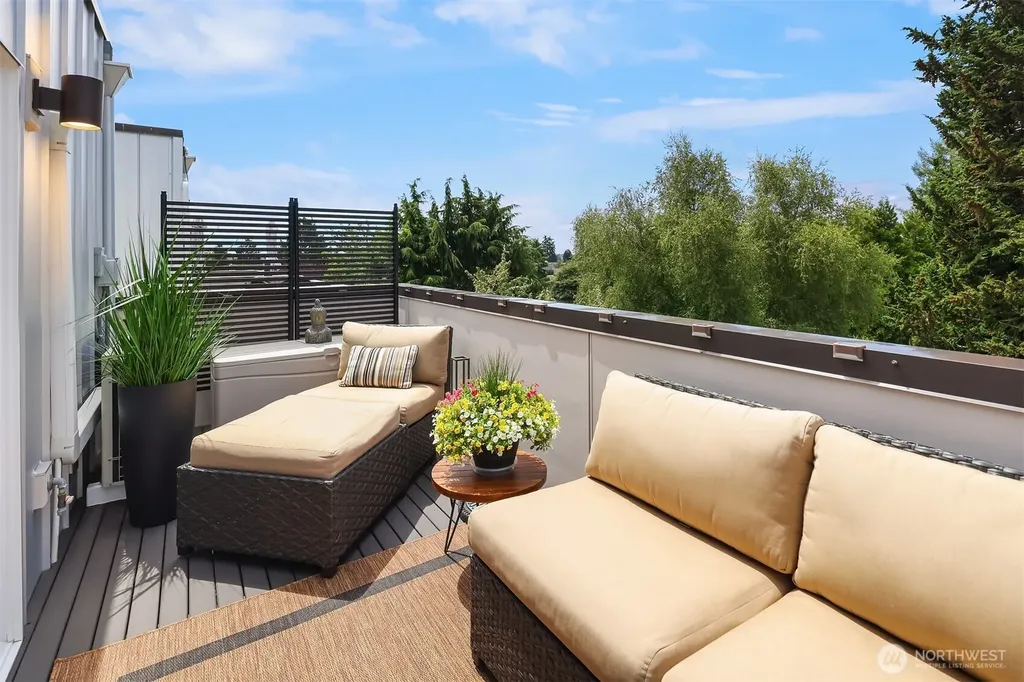 8765 15th Avenue NW Seattle WA 98117