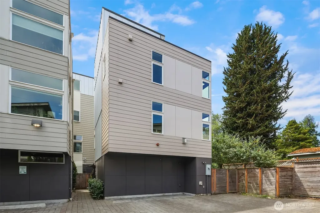 8765 15th Avenue NW Seattle WA 98117