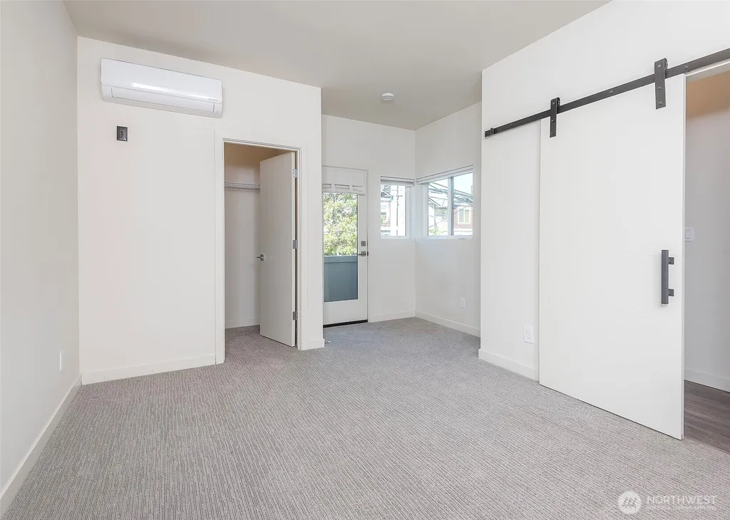 12032 33rd Ave NE Seattle WA 98125