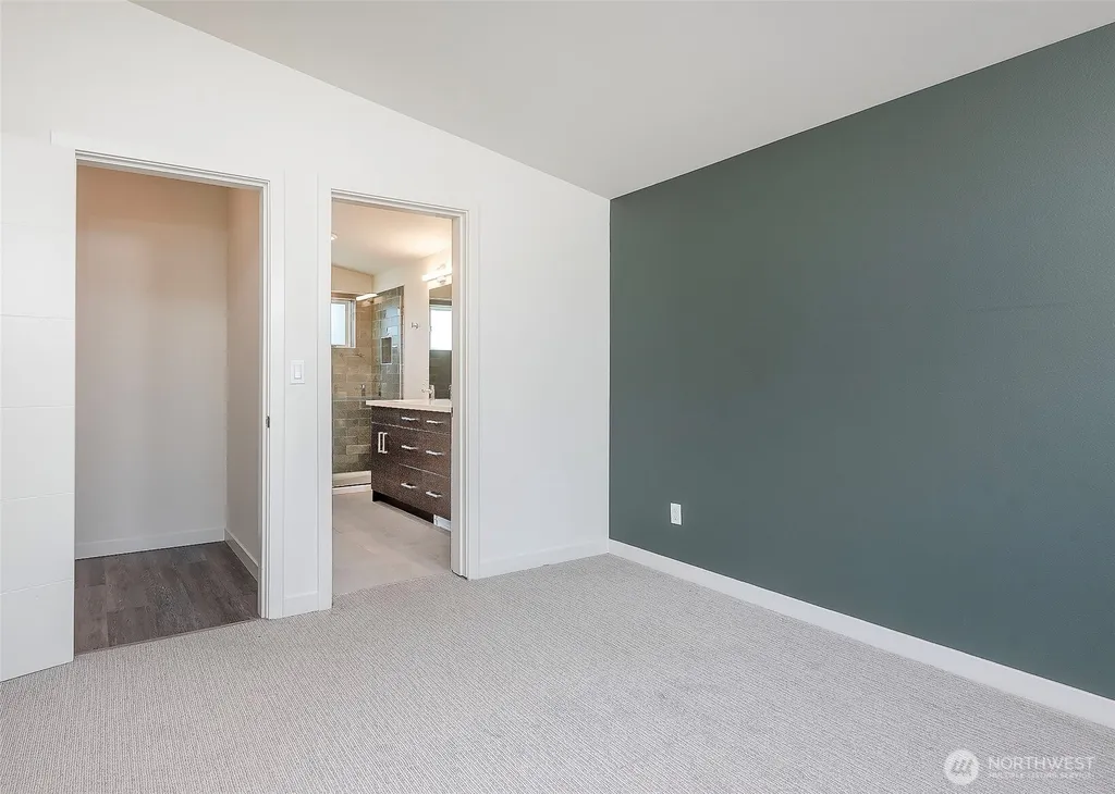 12032 33rd Ave NE Seattle WA 98125