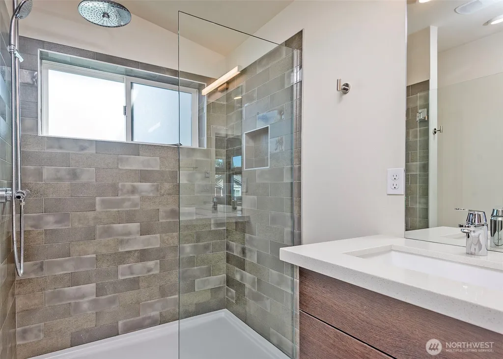 12032 33rd Ave NE Seattle WA 98125
