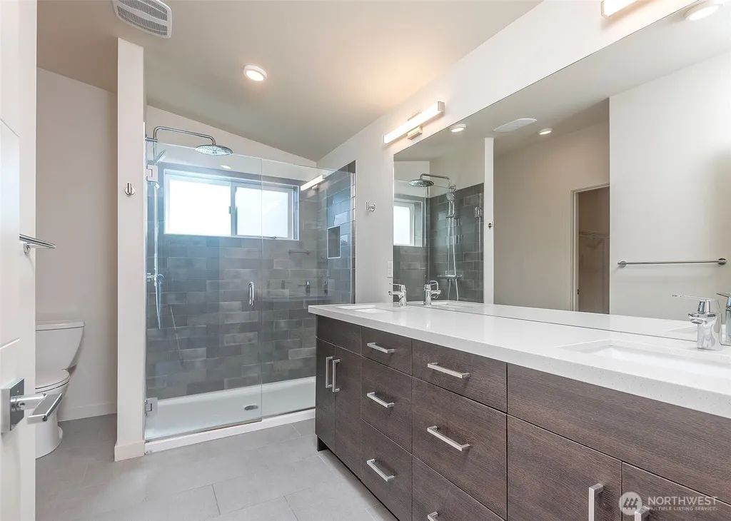 12032 33rd Ave NE Seattle WA 98125