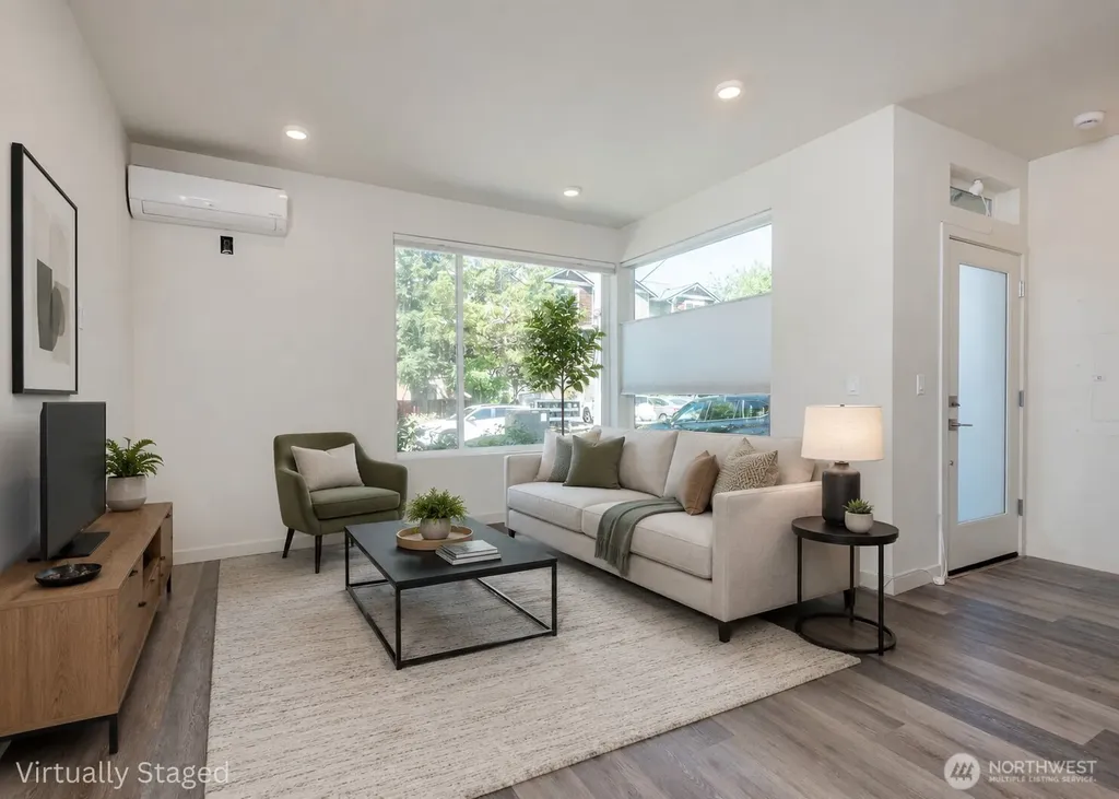 12032 33rd Ave NE Seattle WA 98125