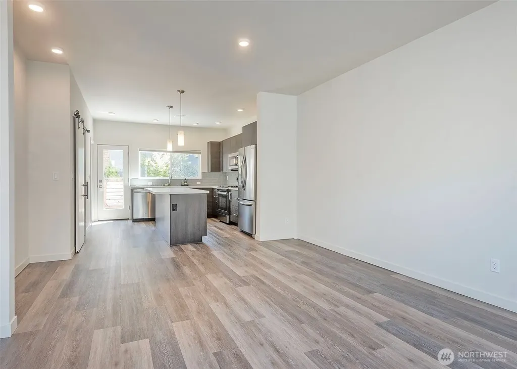 12032 33rd Ave NE Seattle WA 98125
