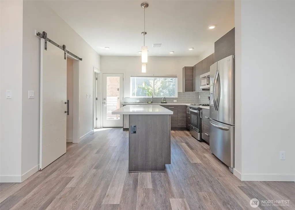 12032 33rd Ave NE Seattle WA 98125