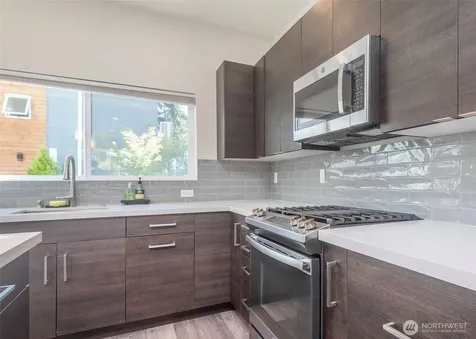 12032 33rd Ave NE Seattle WA 98125