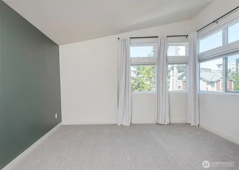 12032 33rd Ave NE Seattle WA 98125