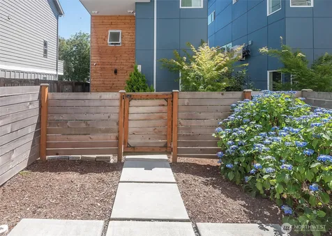 12032 33rd Ave NE Seattle WA 98125