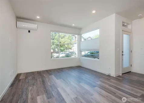 12032 33rd Ave NE Seattle WA 98125