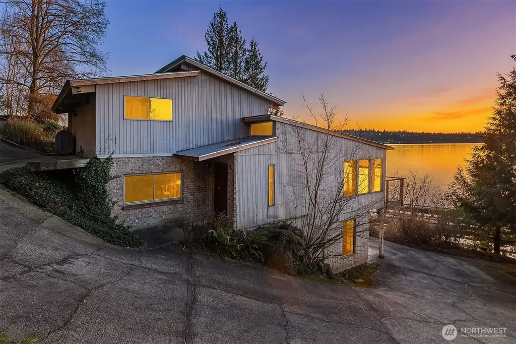8001 West Mercer Street Mercer Island WA 98040