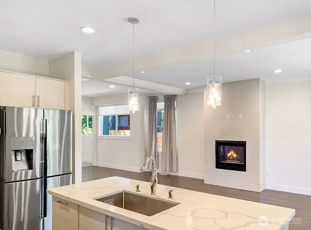 707 Newport Court NE Renton WA 98056