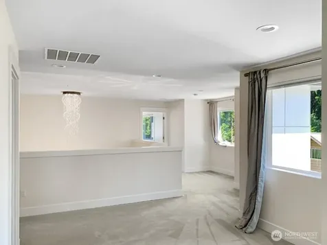 707 Newport Court NE Renton WA 98056
