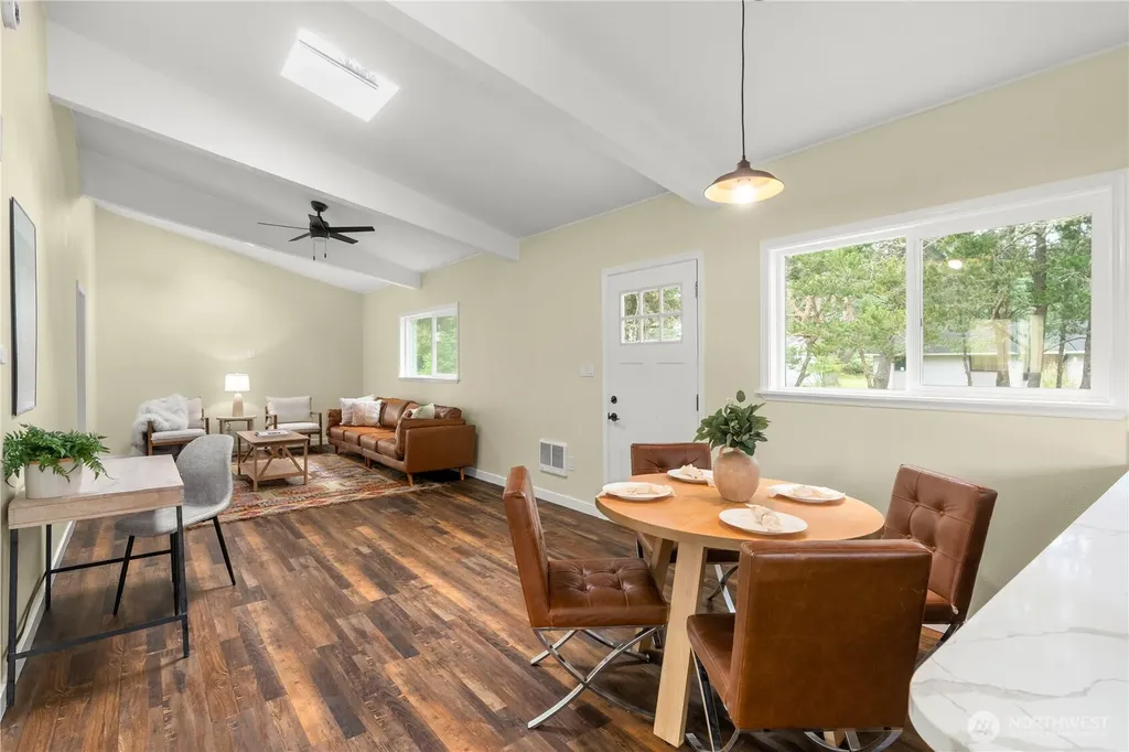 328 Ensign Avenue NW Ocean Shores WA 98569