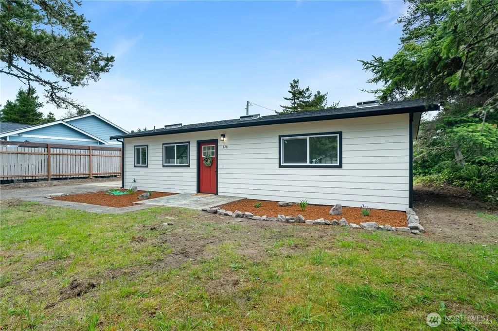 328 Ensign Avenue NW Ocean Shores WA 98569