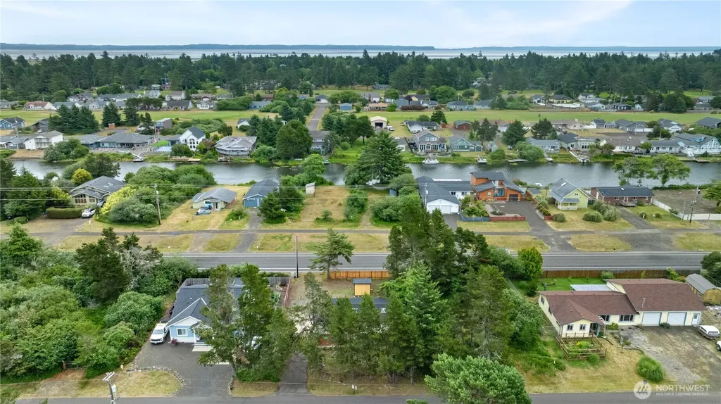 328 Ensign Avenue NW Ocean Shores WA 98569