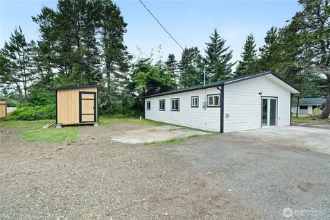 328 Ensign Avenue NW Ocean Shores WA 98569