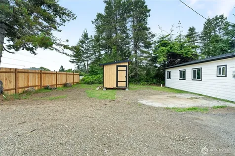 328 Ensign Avenue NW Ocean Shores WA 98569