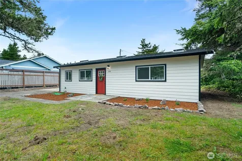 328 Ensign Avenue NW Ocean Shores WA 98569