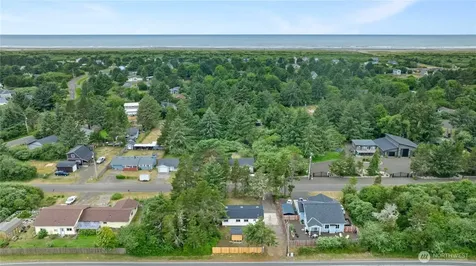 328 Ensign Avenue NW Ocean Shores WA 98569
