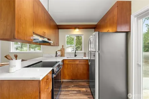 328 Ensign Avenue NW Ocean Shores WA 98569